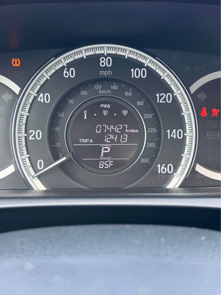 Car Image 9