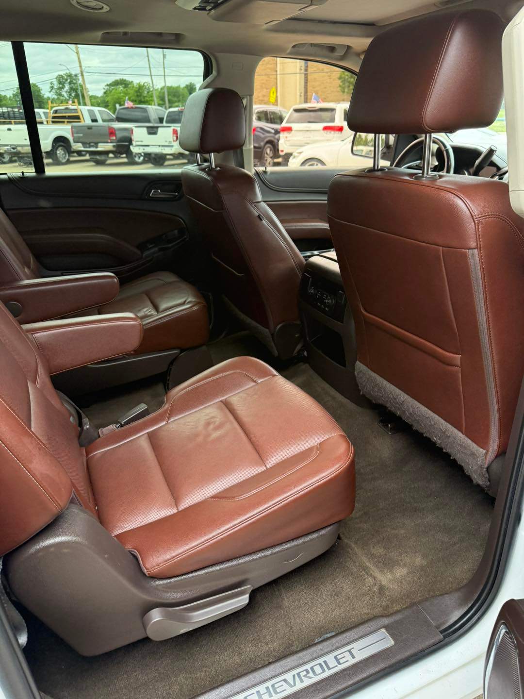 Car Image 9