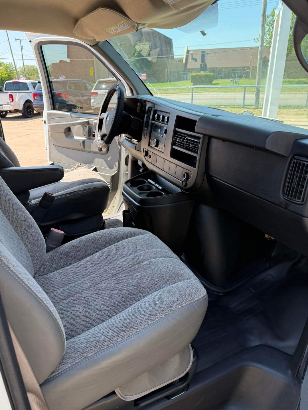 Car Image 8