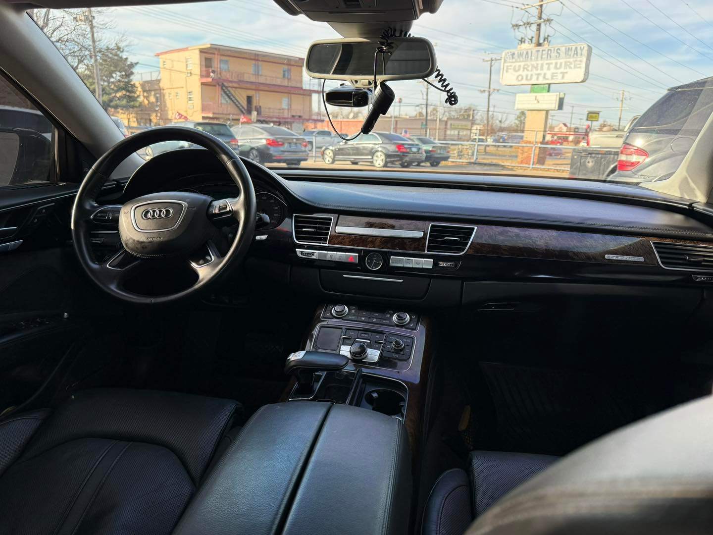 Car Image 9